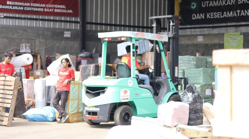 cargo murah di jakarta