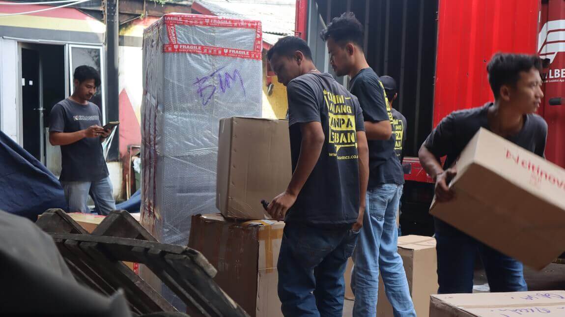 jasa ekspedisi cargo palembang ke kep riau murah dan aman klik logistics