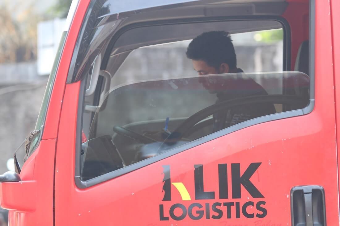 kirim mobil manado banjarmasin